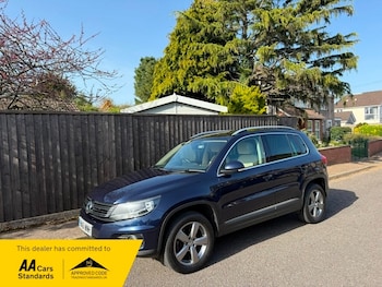Used Volkswagen Tiguan 2011 for sale - 78353263: Photo