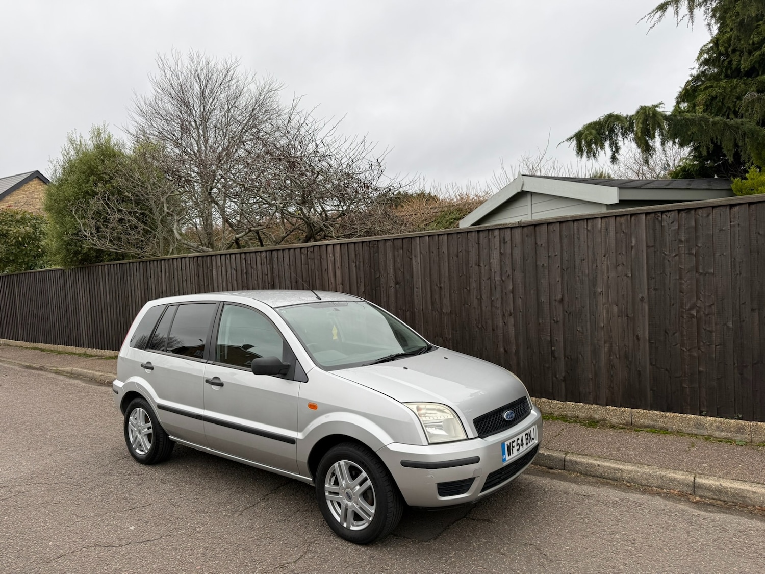Used Ford Fusion 2005 for sale - 76947037: Photo 4