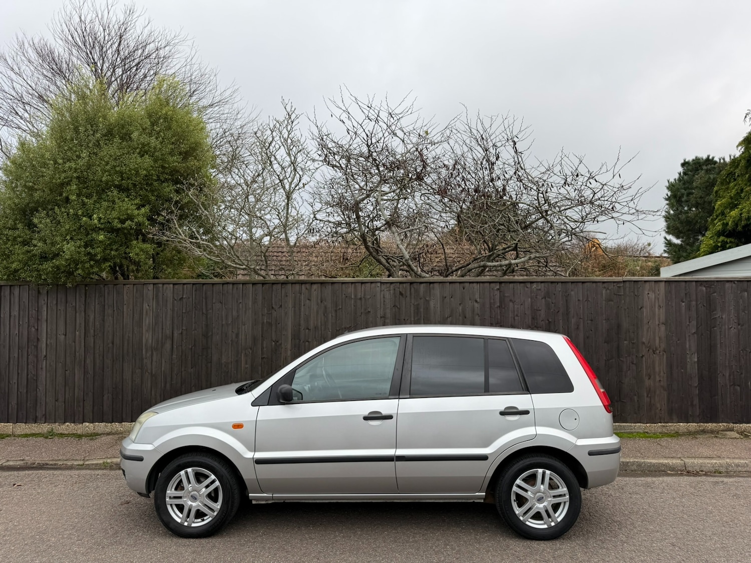 Used Ford Fusion 2005 for sale - 76947037: Photo 5