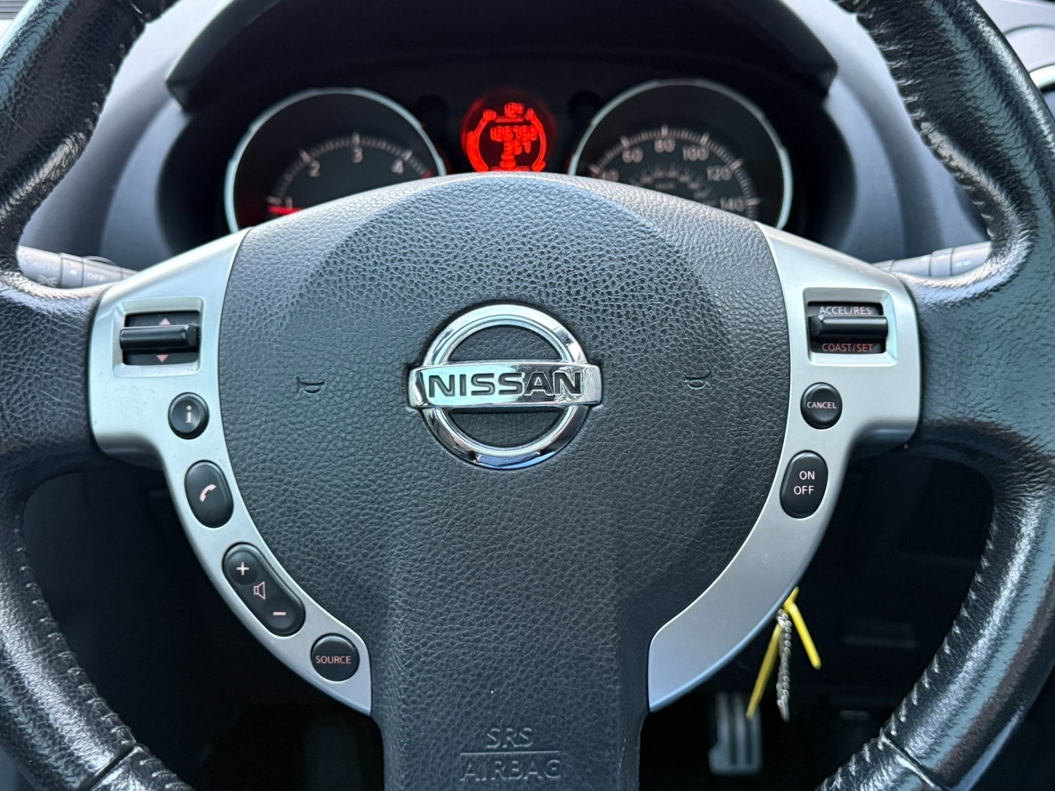 Used Nissan Qashqai 2009 for sale - 77909862: Photo 15