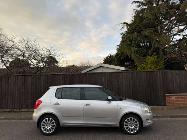 Used Skoda Fabia 2015 for sale - 74036324: Photo 2