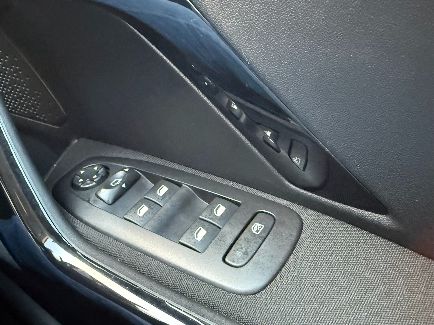 Used Peugeot 208 2019 for sale - 77676402: Photo 17