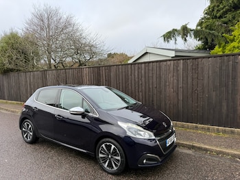 Used Peugeot 208 2016 for sale - 77688251: Photo
