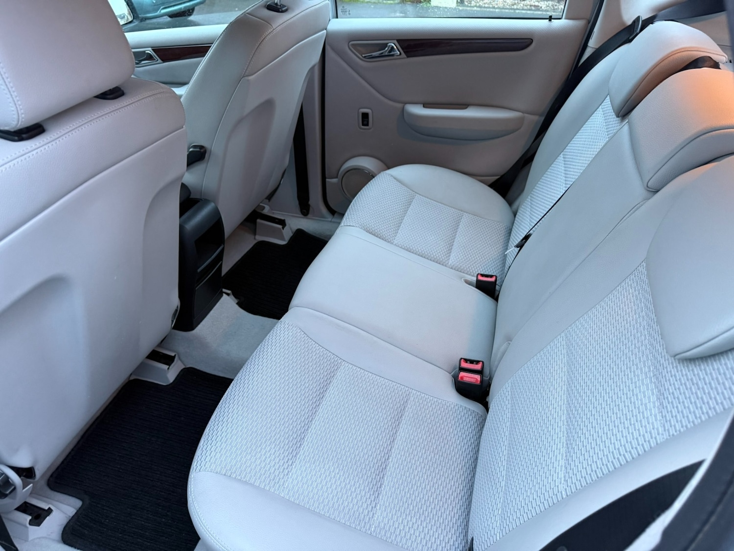 Used Mercedes-Benz A-Class 2010 for sale - 77297118: Photo 12