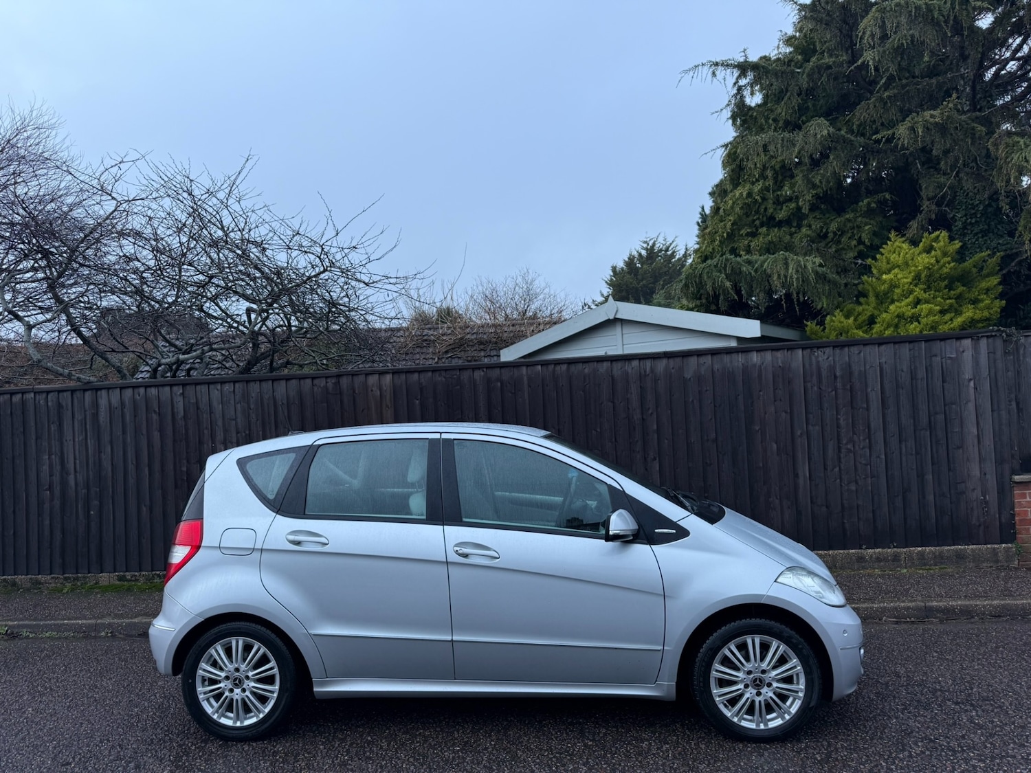 Used Mercedes-Benz A-Class 2010 for sale - 77297118: Photo 2