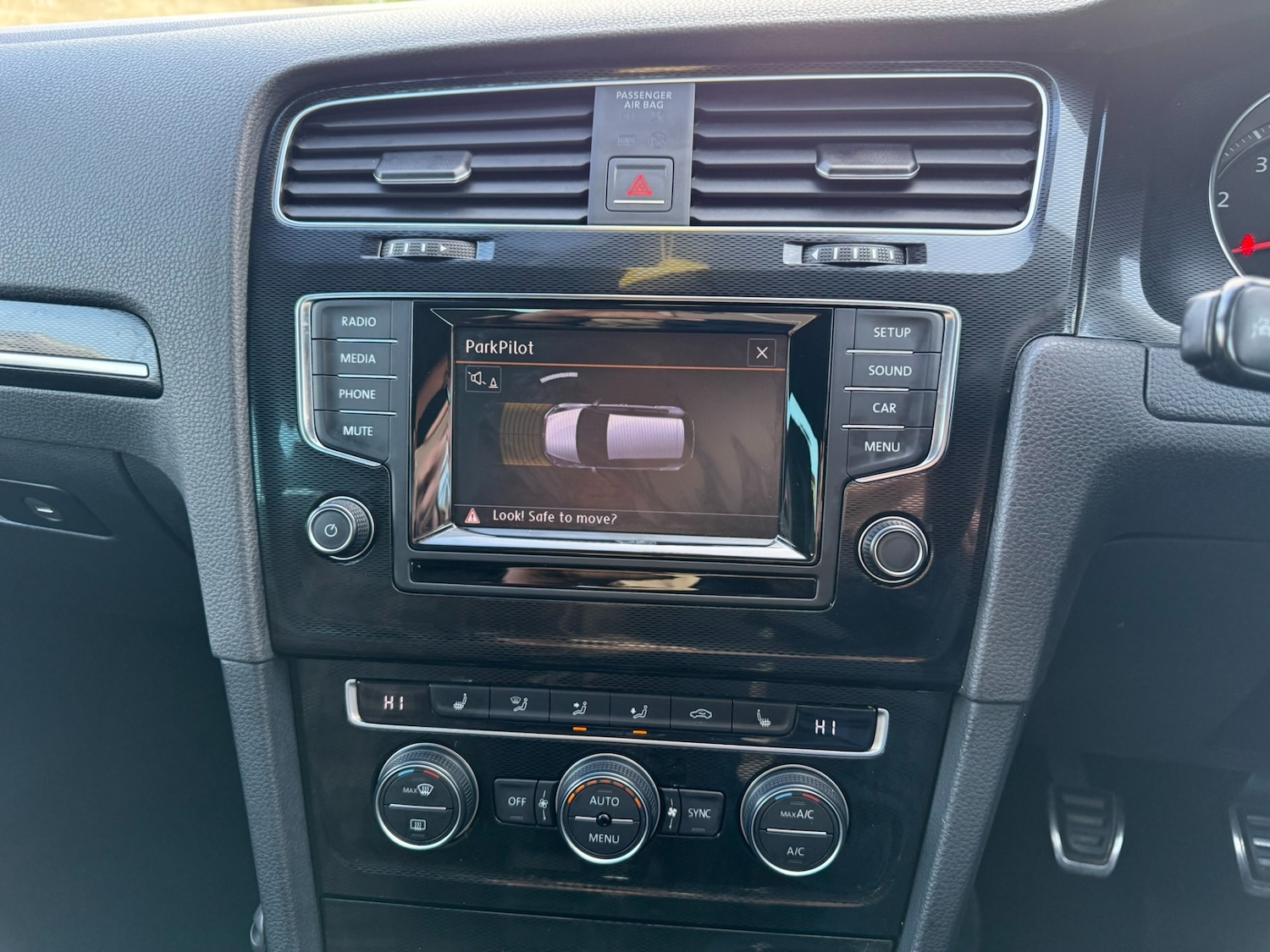 Used Volkswagen Golf 2014 for sale - 77897943: Photo 18