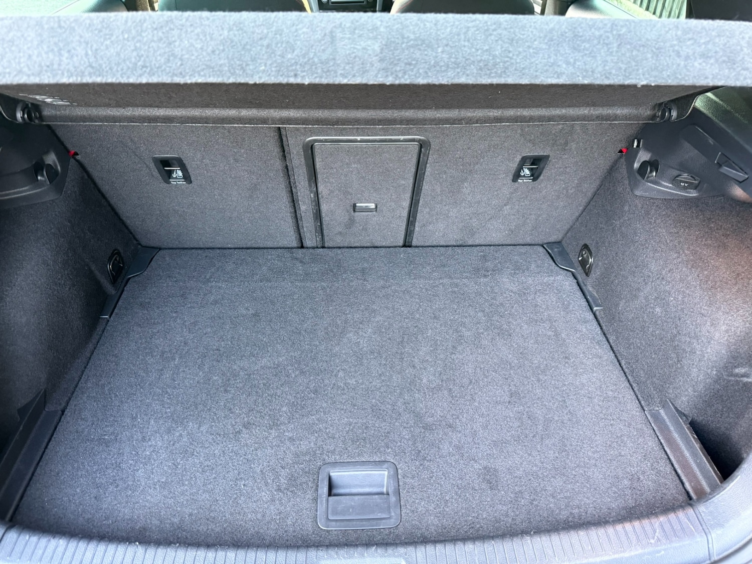 Used Volkswagen Golf 2014 for sale - 77897943: Photo 26