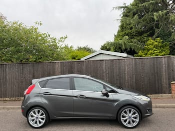 Used Ford Fiesta 2017 for sale - 79739854: Photo