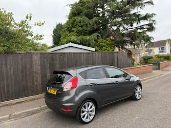 Used Ford Fiesta 2017 for sale - 79739854: Photo