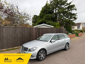 Used Mercedes-Benz C Class 2011 for sale - 76557749: Photo