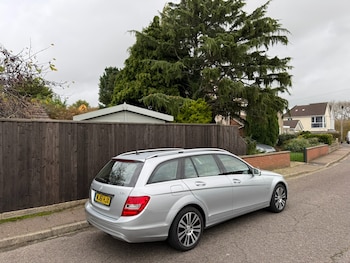 Used Mercedes-Benz C Class 2011 for sale - 76557749: Photo