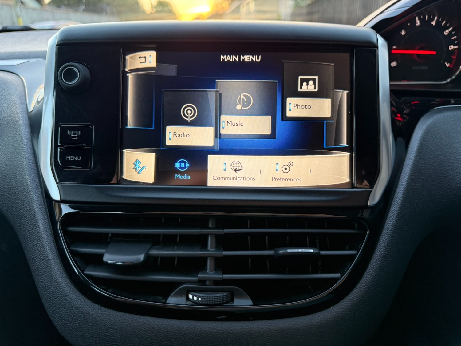 Used Peugeot 208 2012 for sale - 76521179: Photo 14