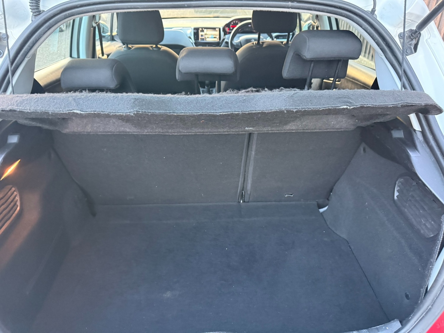 Used Peugeot 208 2012 for sale - 76521179: Photo 17