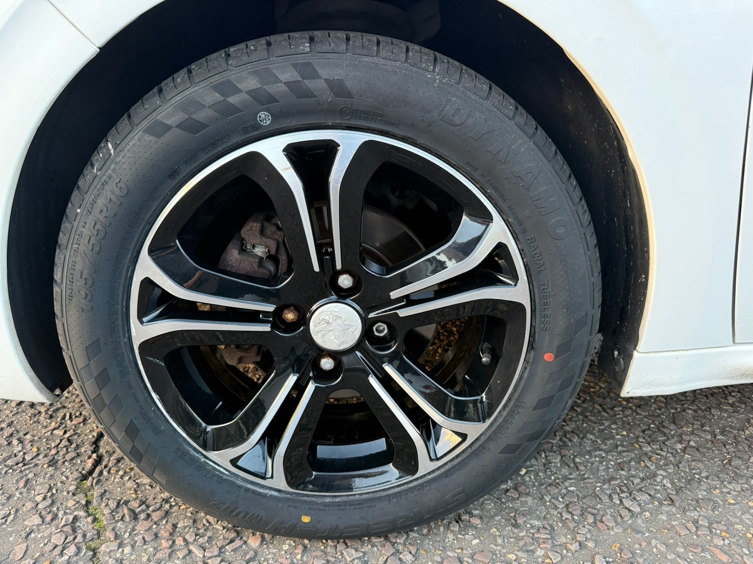 Used Peugeot 208 2012 for sale - 76521179: Photo 18