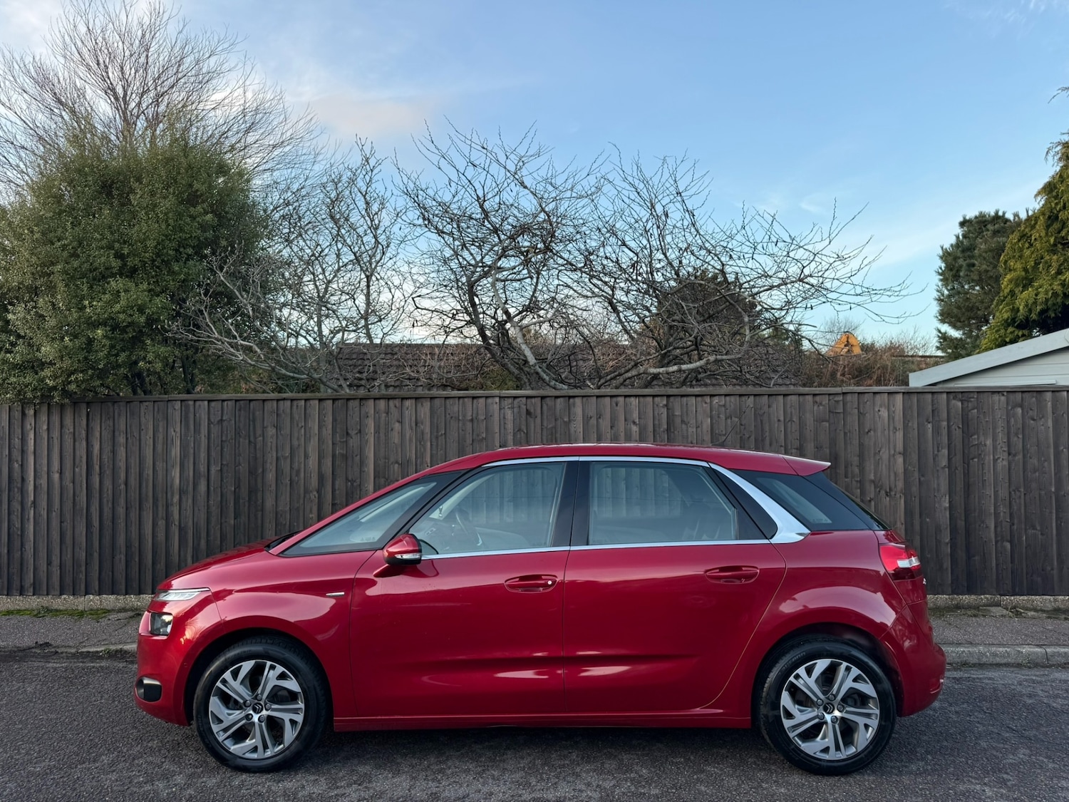 Used Citroen C4 Picasso 2015 for sale - 77240728: Photo 5