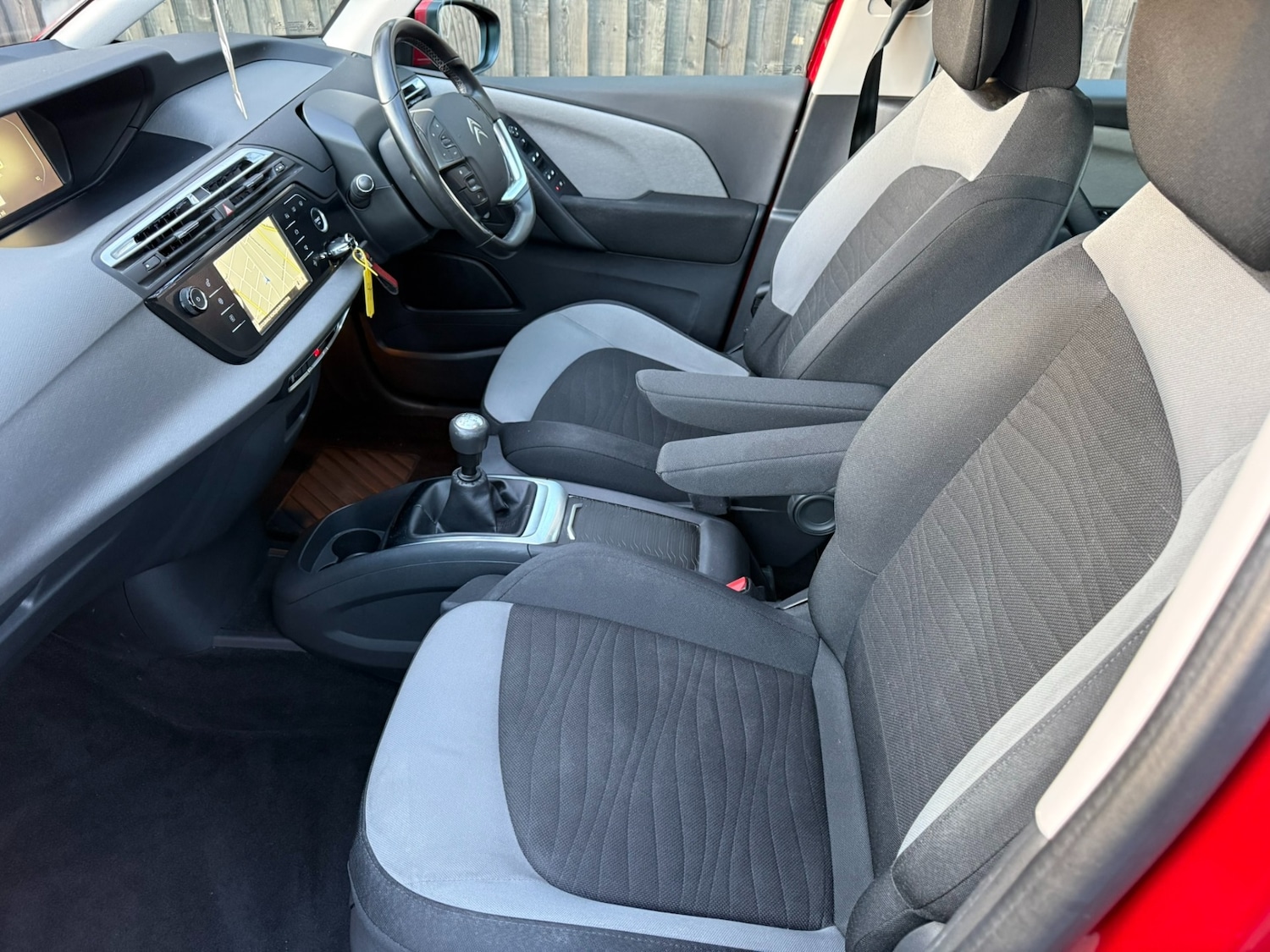 Used Citroen C4 Picasso 2015 for sale - 77240728: Photo 9