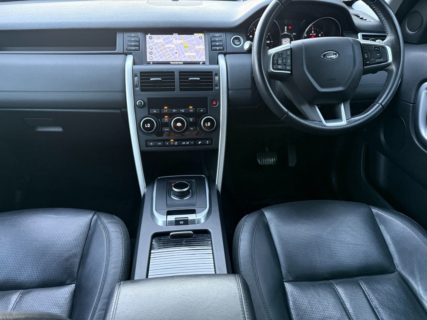 Used Land Rover Discovery Sport 2017 for sale - 77662292: Photo 11