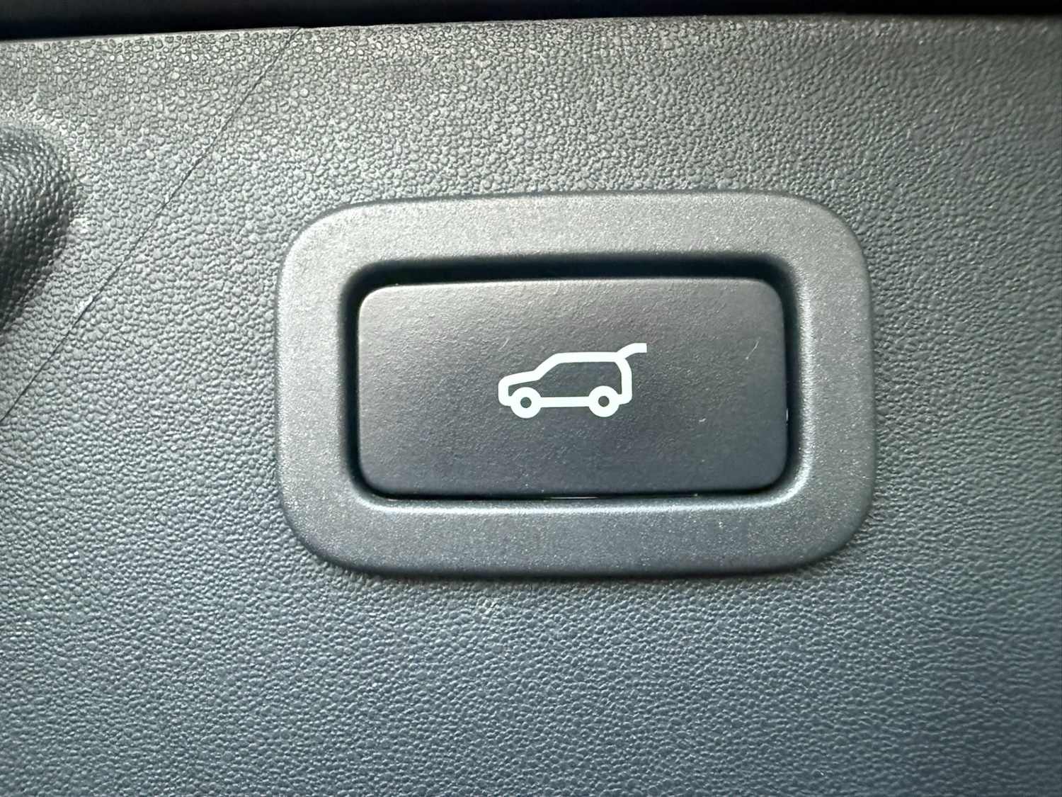 Used Land Rover Discovery Sport 2017 for sale - 77662292: Photo 24