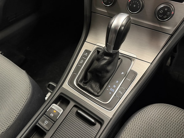 Used Volkswagen Golf 2014 for sale - 76235247: Photo 17
