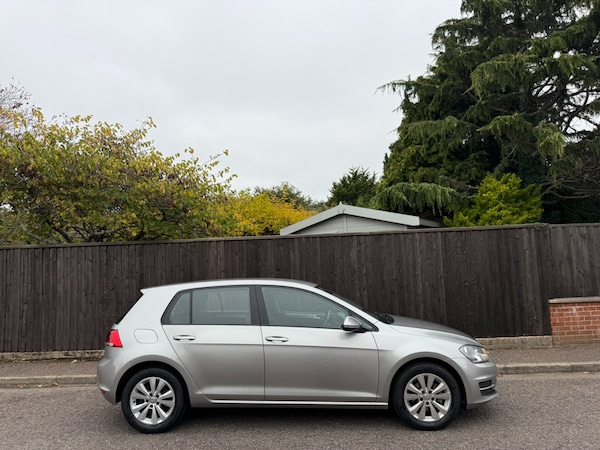 Used Volkswagen Golf 2014 for sale - 76235247: Photo 2