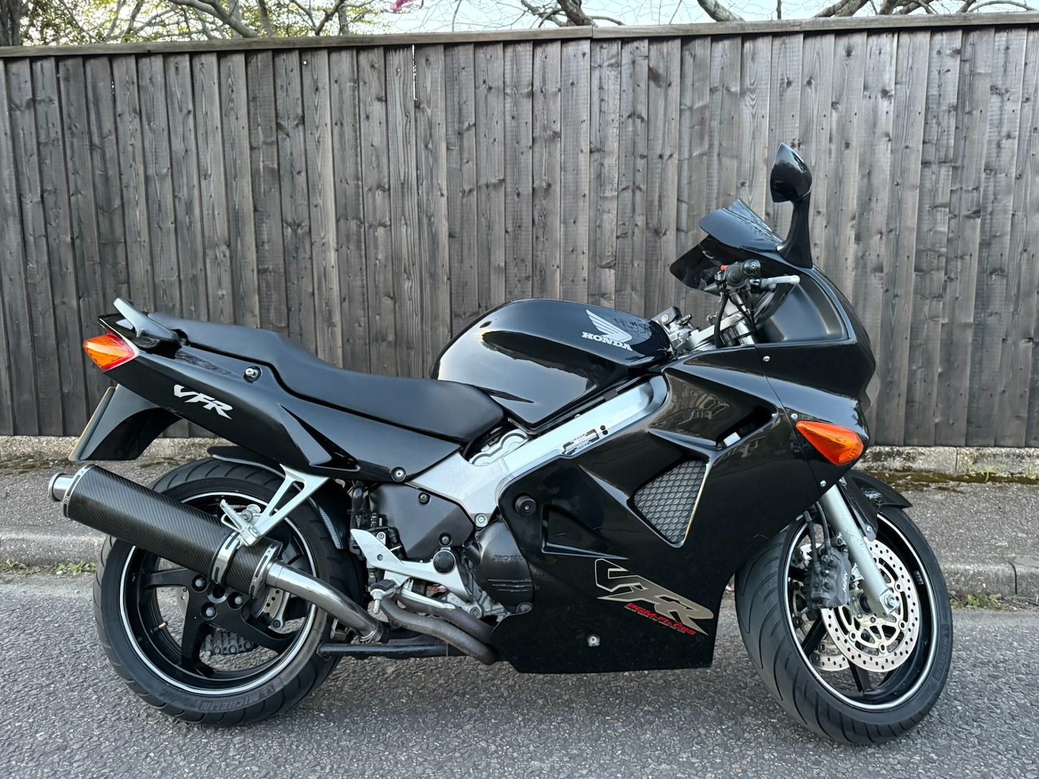 Used Honda VFR 2000 for sale - 77997632: Photo 2