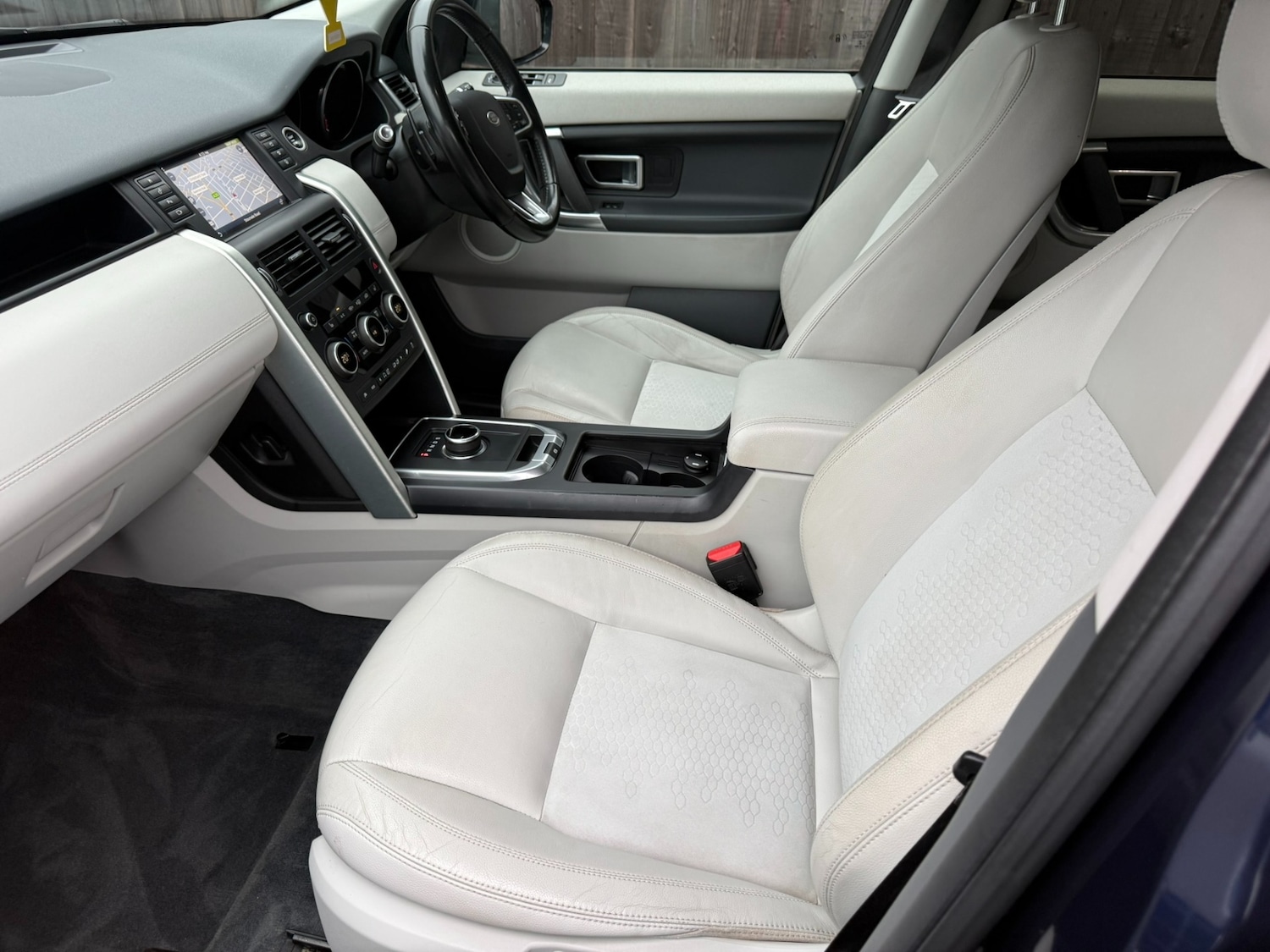 Used Land Rover Discovery Sport 2017 for sale - 77807047: Photo 10