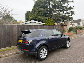 Used Land Rover Discovery Sport 2017 for sale - 77807047: Photo