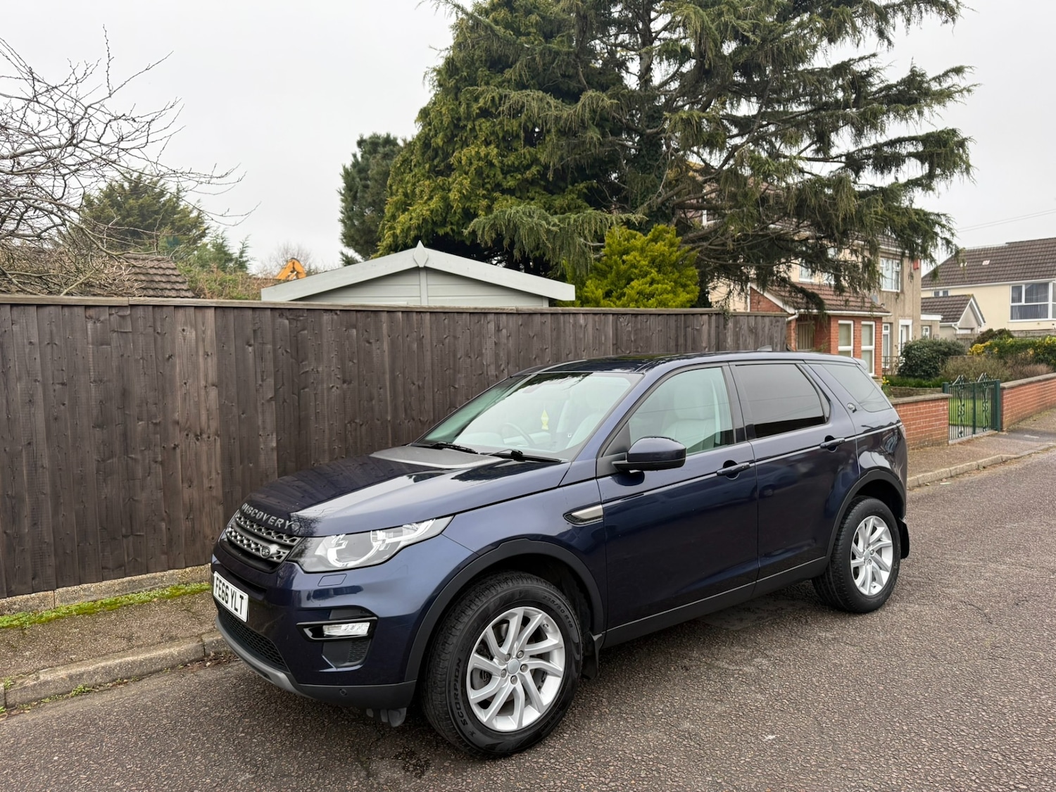 Used Land Rover Discovery Sport 2017 for sale - 77807047: Photo 8