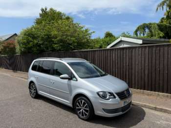 Used Volkswagen Touran 2010 for sale - 75117658: Photo