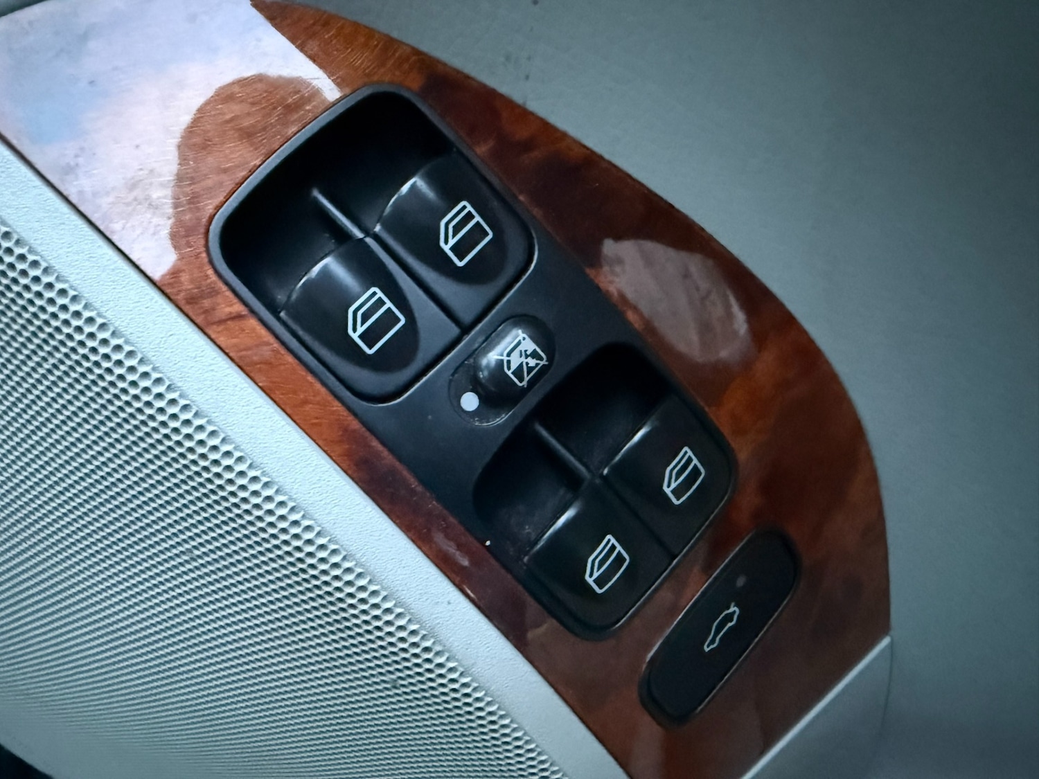 Used Mercedes-Benz CLK 2005 for sale - 77573687: Photo 17