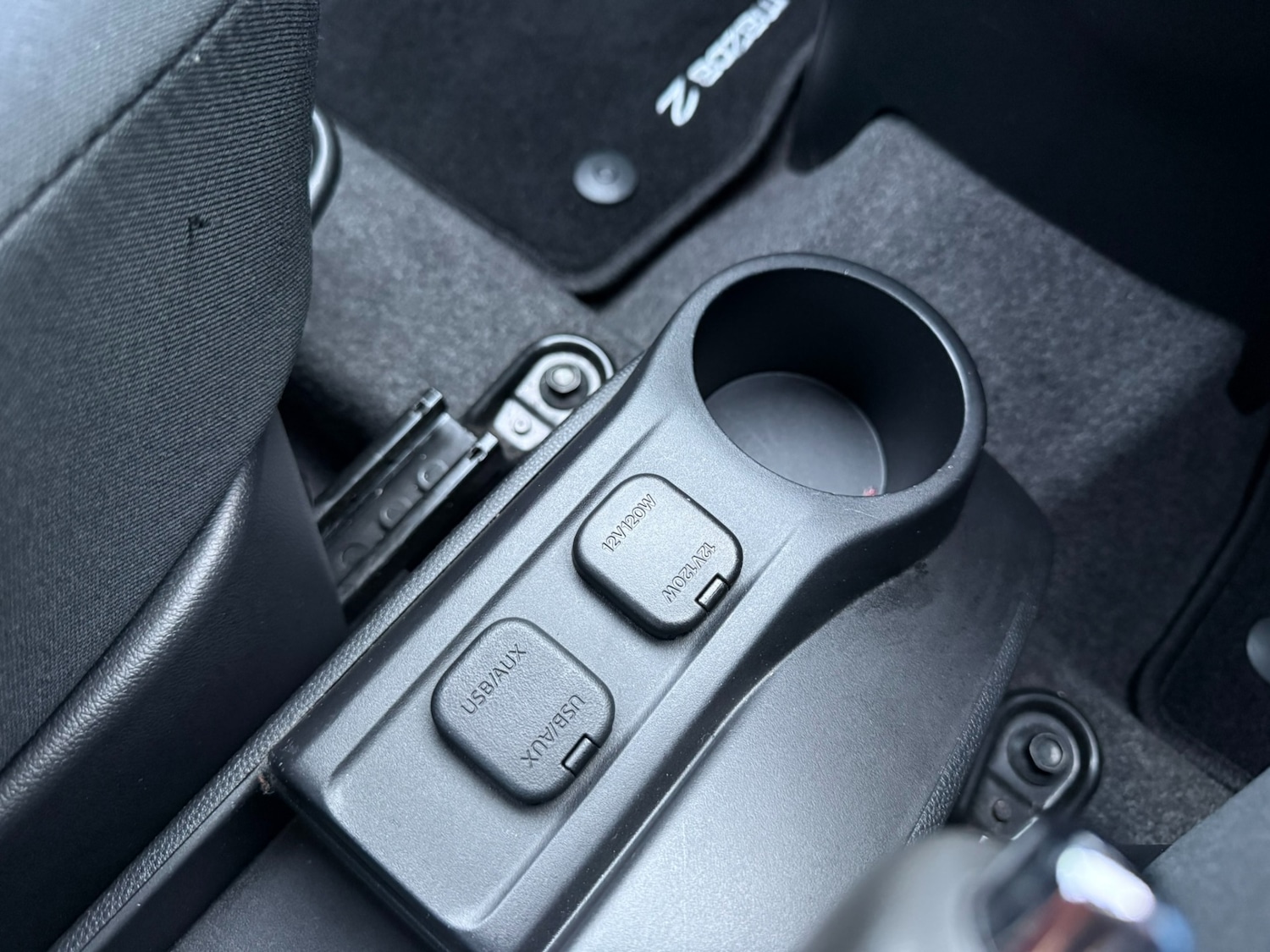 Used Mazda Mazda2 2013 for sale - 77225928: Photo 15