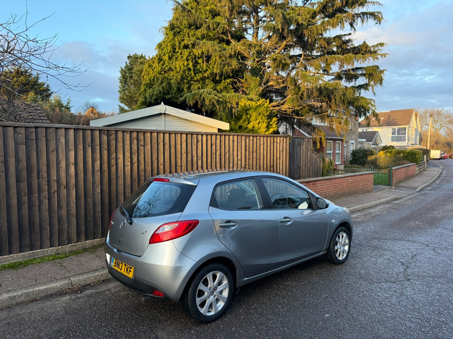 Used Mazda Mazda2 2013 for sale - 77225928: Photo 3