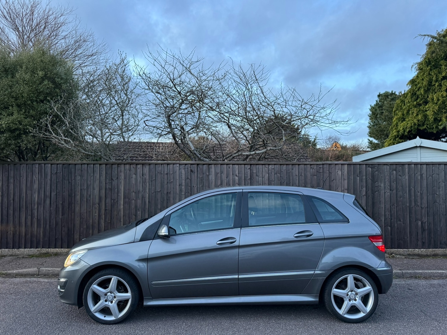 Used Mercedes-Benz B Class 2010 for sale - 77573166: Photo 5