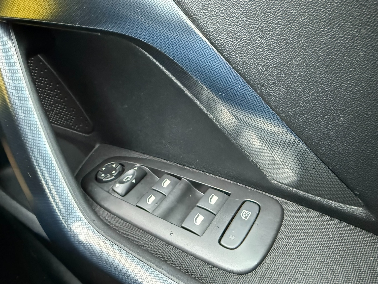 Used Peugeot 2008 2019 for sale - 77323722: Photo 18