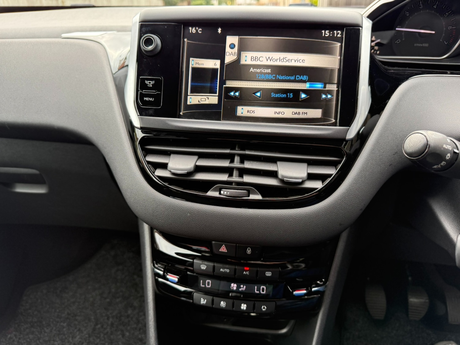 Used Peugeot 208 2013 for sale - 76088891: Photo 14