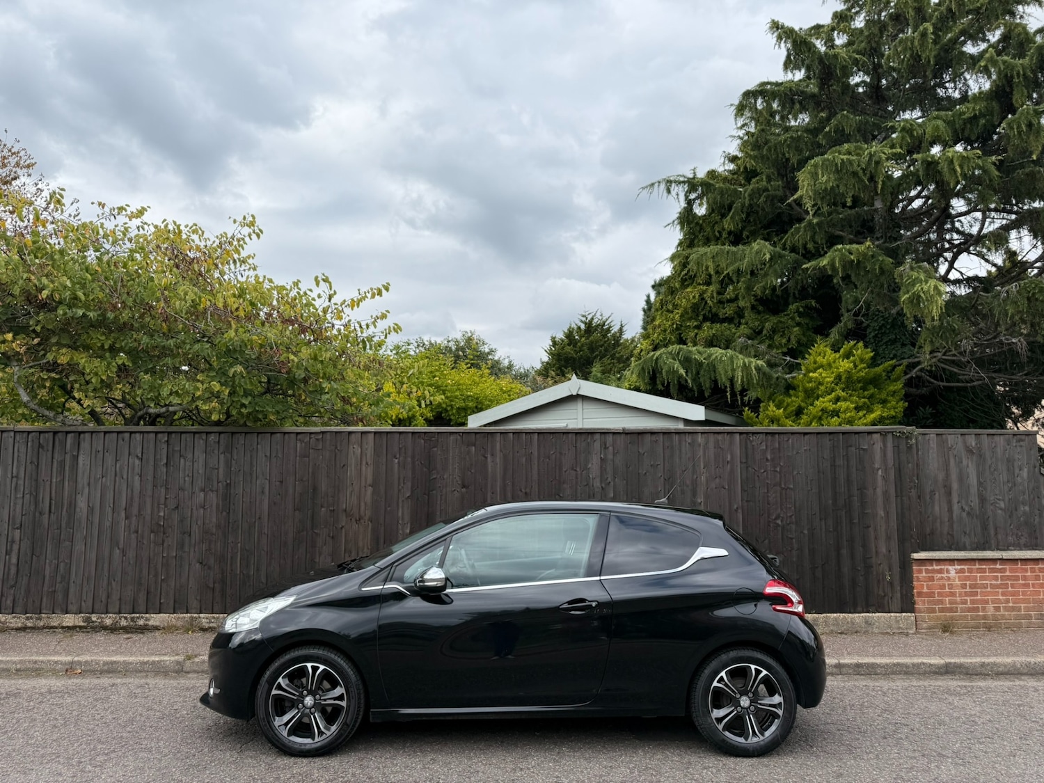 Used Peugeot 208 2013 for sale - 76088891: Photo 5