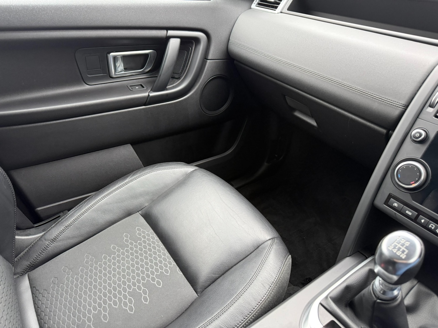 Used Land Rover Discovery Sport 2017 for sale - 77319313: Photo 14