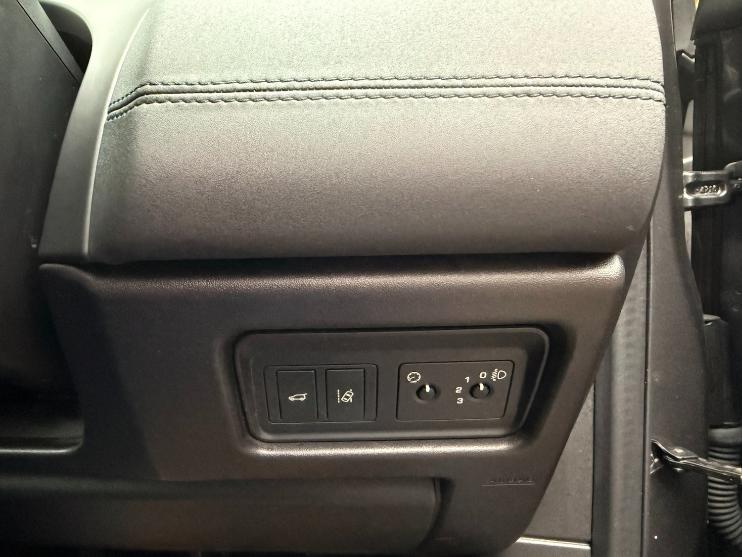 Used Land Rover Discovery Sport 2017 for sale - 77319313: Photo 18