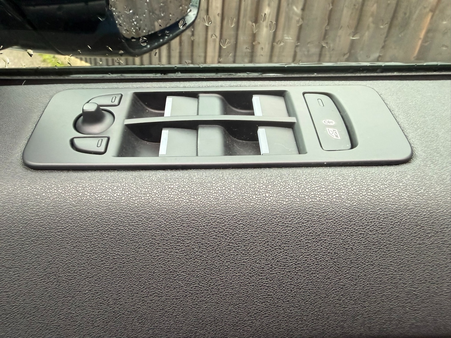 Used Land Rover Discovery Sport 2017 for sale - 77319313: Photo 19