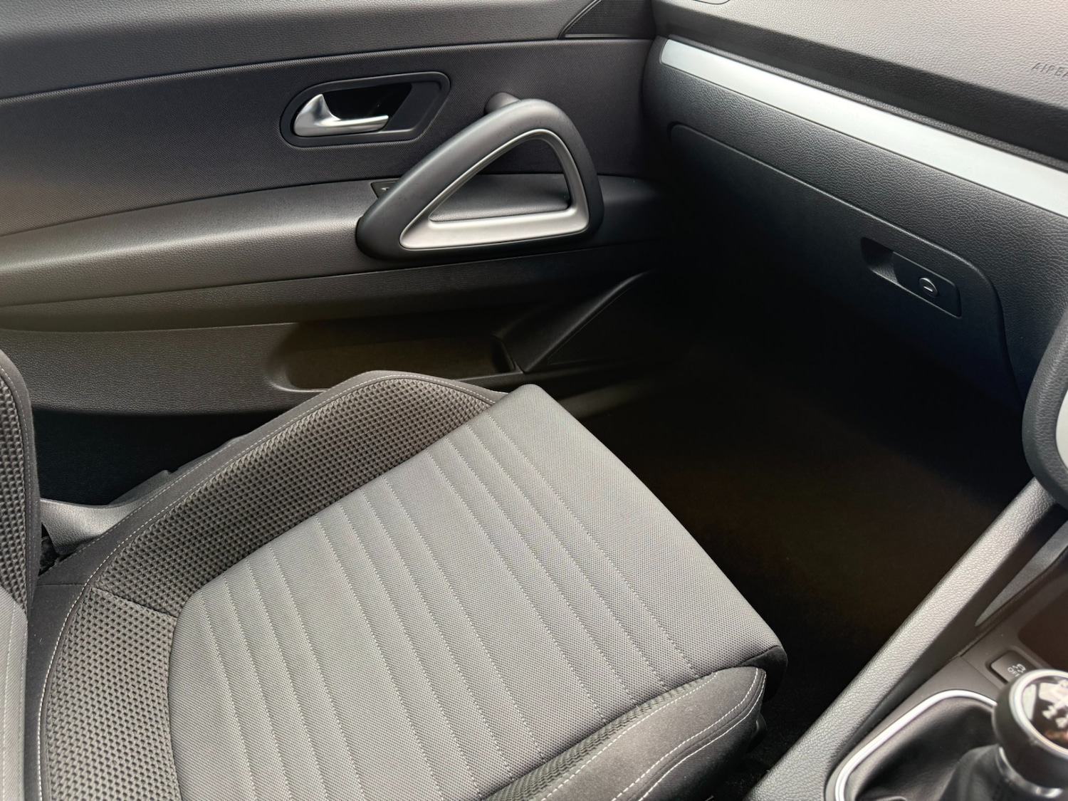 Used Volkswagen Scirocco 2011 for sale - 76568725: Photo 12