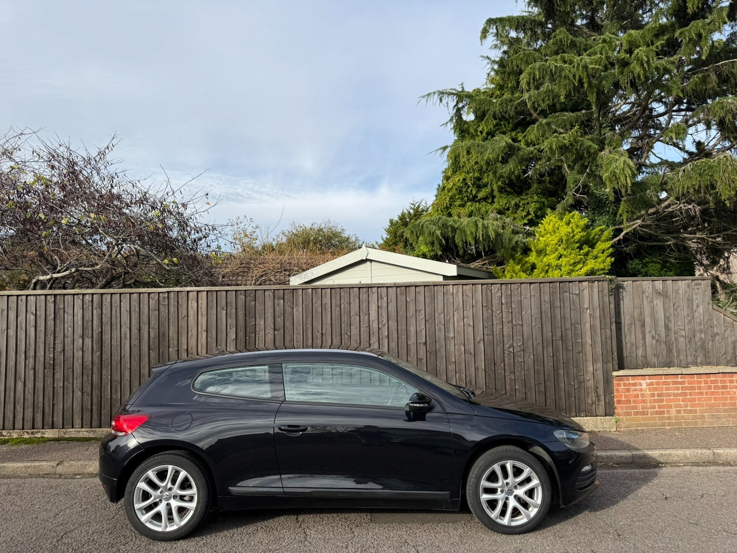 Used Volkswagen Scirocco 2011 for sale - 76568725: Photo 2