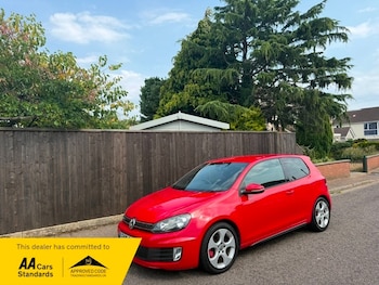 Volkswagen - Golf