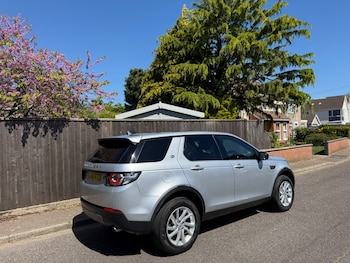 Used Land Rover Discovery Sport 2016 for sale - 78438842: Photo