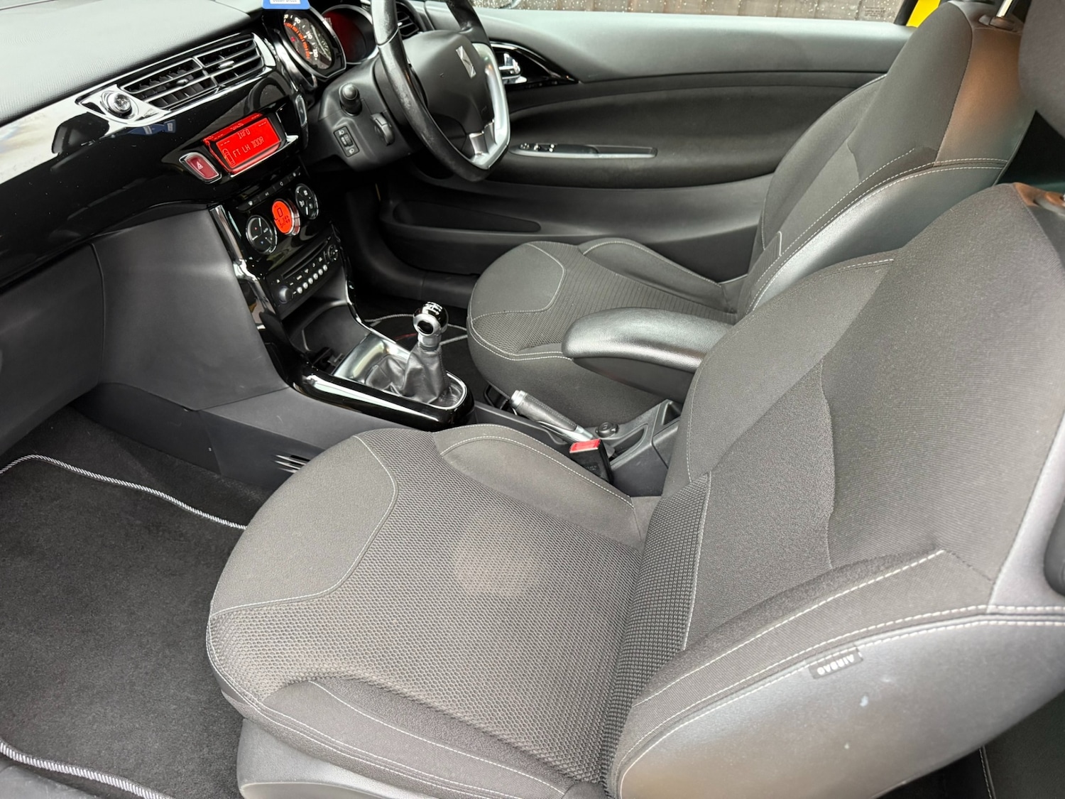 Used Citroen DS3 2012 for sale - 76580483: Photo 10