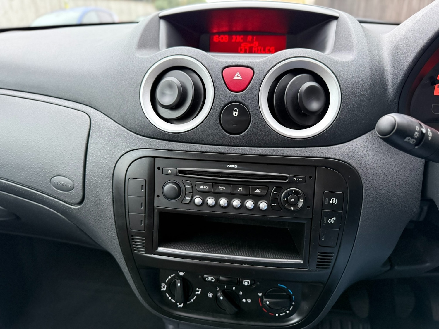 Used Citroen C3 2009 for sale - 76554742: Photo 15