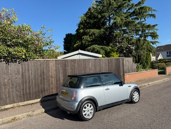 Used MINI Hatch 2004 for sale - 76063829: Photo