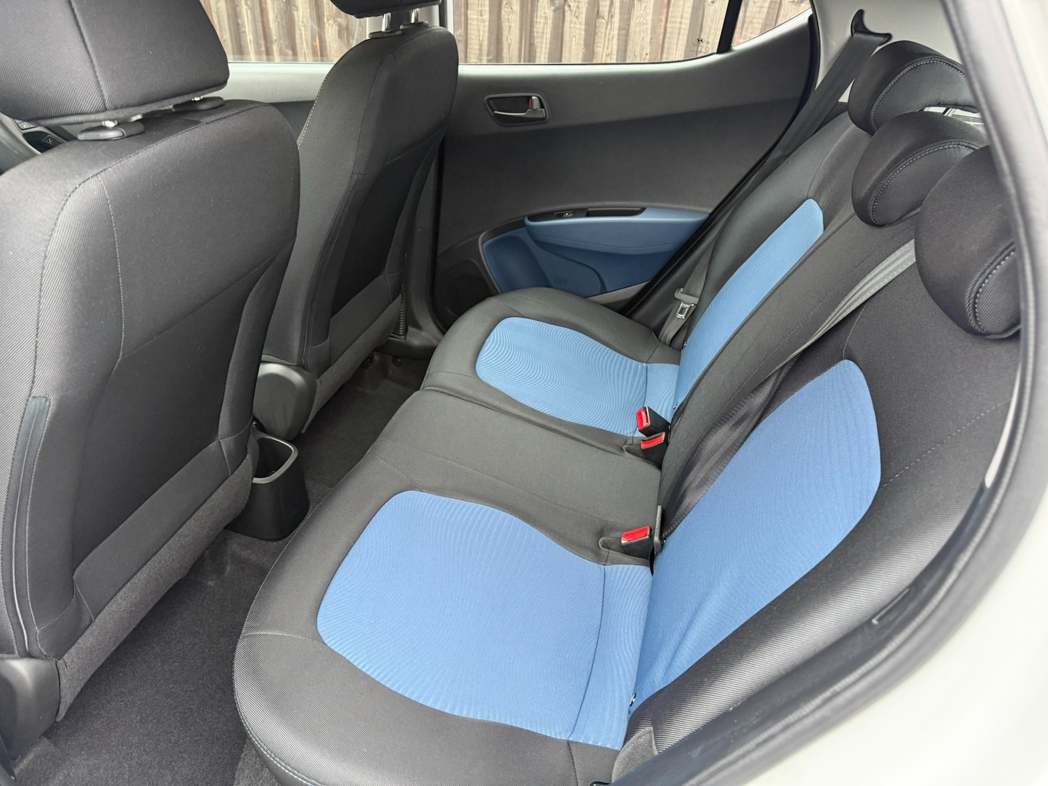 Used Hyundai i10 2015 for sale - 77418400: Photo 12