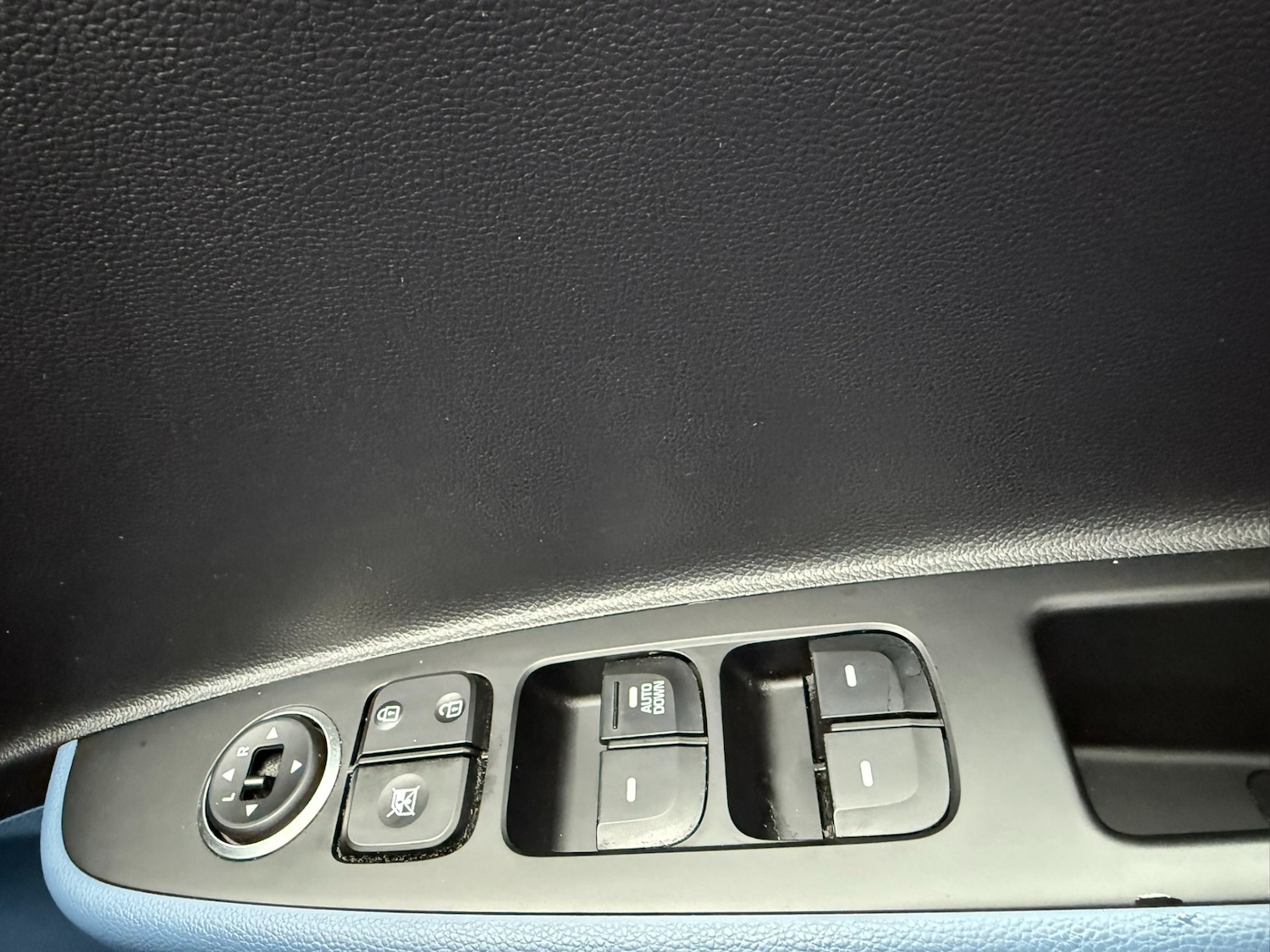 Used Hyundai i10 2015 for sale - 77418400: Photo 16