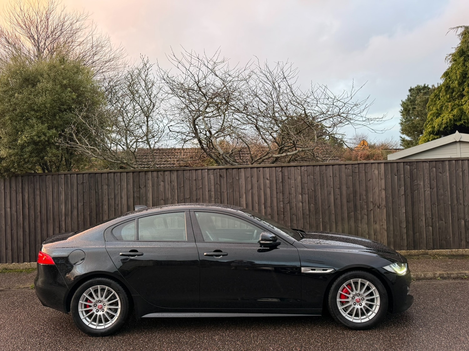 Used Jaguar XE 2017 for sale - 77466095: Photo 2