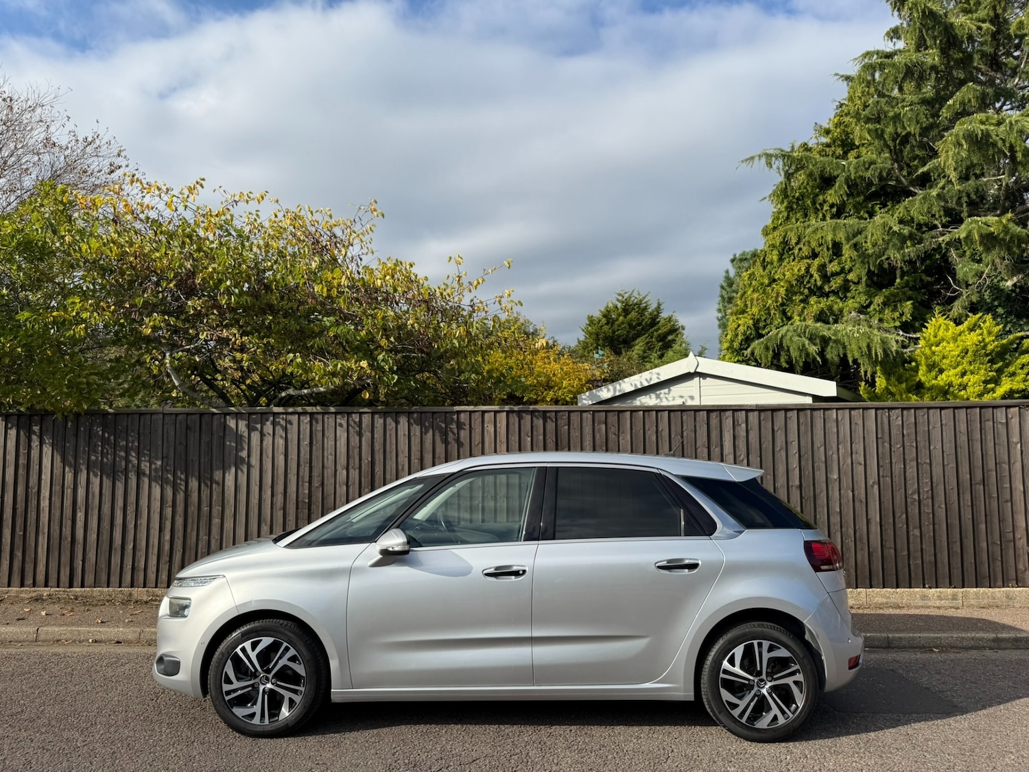 Used Citroen C4 Picasso 2013 for sale - 76221915: Photo 5